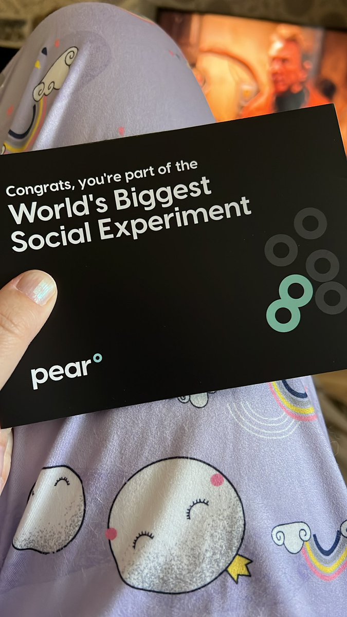 KSwiz's tweet image. Have decided I'm tired of dating apps so am going to give this a go. Anyone else trying or have tried wearing a pear ring? 🍐 If so, have you had anyone approach you because of it?  #PearRing #ModernDating #DatingAppsSuck