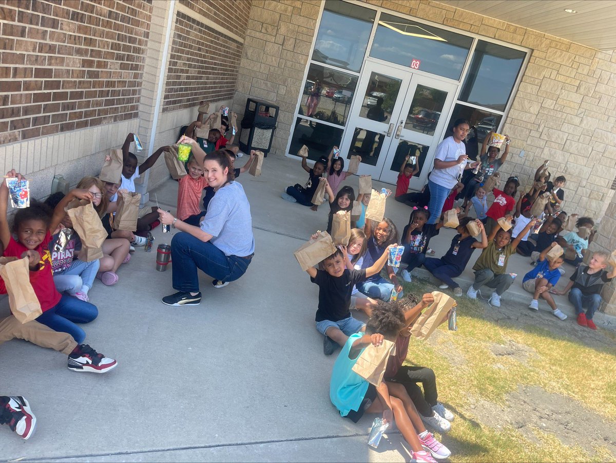 First grade <a href="/CISDDietz/">Dietz Elementary</a> worked so hard to build their Daily 5 stamina!  Today they earned a popcorn party. Way to go Dietz Super Readers! <a href="/OfficialCISD/">Crandall ISD</a>
