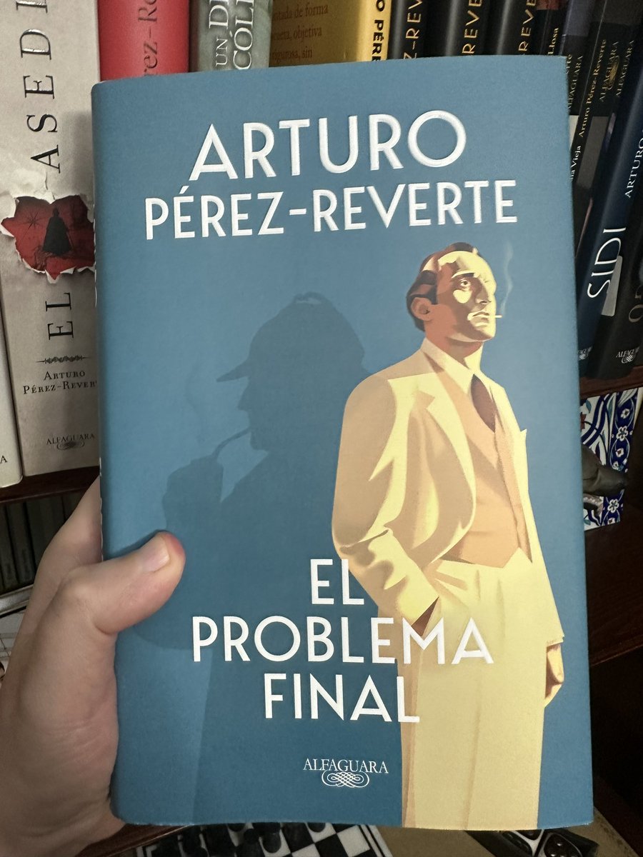 julioBG32's tweet photo. Recién adquirido. He leído opiniones de todo tipo sobre Pérez Reverte, siempre he opinado que es un autor que no tiene término medio, o te encanta o lo odias. He leído casi todos sus libros, excepto el nuevo, y hay de todo. Ojalá mi opinión sea positiva con su última novela. https://t.co/2ht8FLDG16