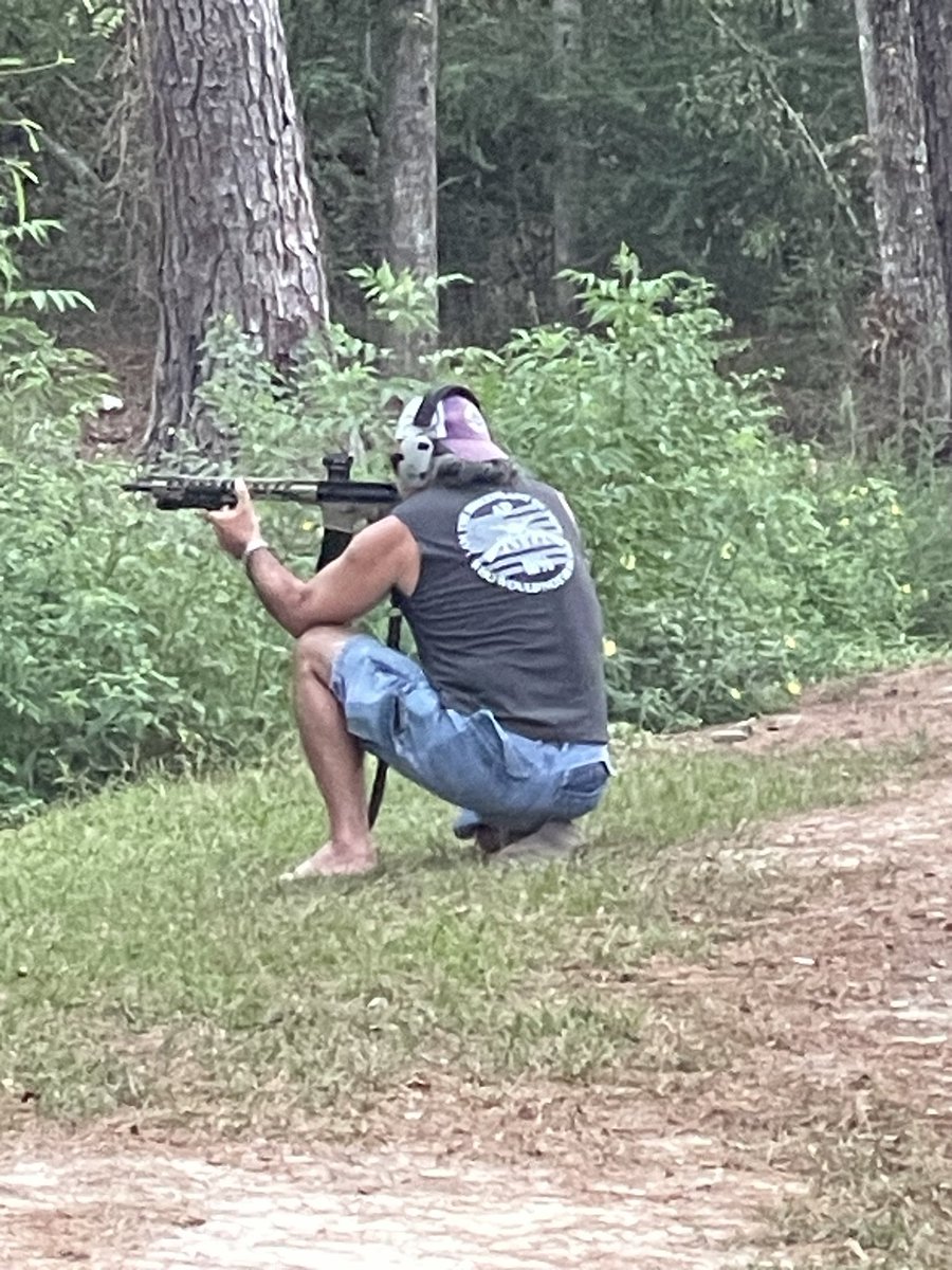 PROducerIOTB's tweet photo. We got that #veteran #leadtherapy going on today in #Louisiana #MentalHealth https://t.co/puBJV1XFsC