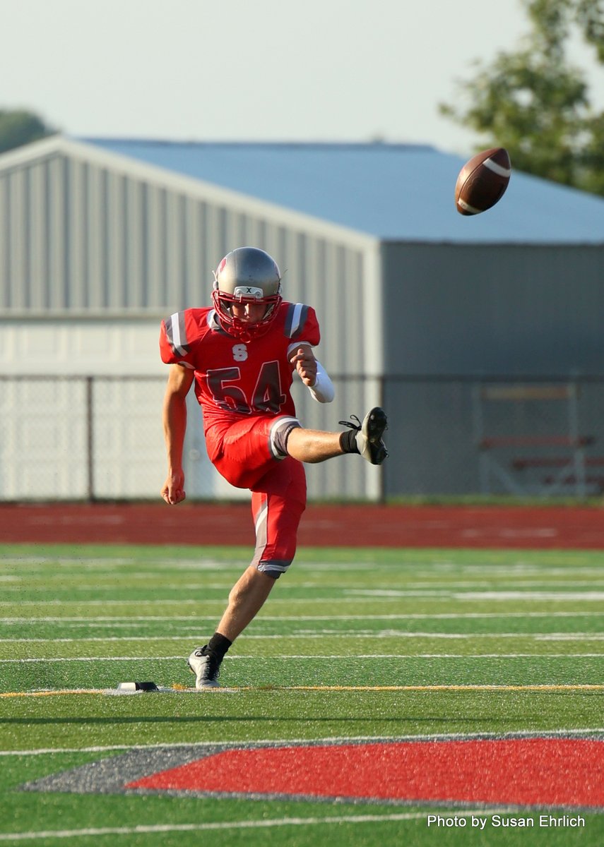 STUDENT ATHLETE SPOTLIGHT: This week's feature is on <a href="/SMFBMounties/">SHS Football</a> &amp; <a href="/SouthmontSoccer/">SHS_Boys Soccer</a> junior Tyler Petroski. 

Petroski is a leader for SM soccer while taking off kicking for the Mountie FB. 

He hasn't been just succeeding at both, he's been thriving. 

journalreview.com/stories/petros…