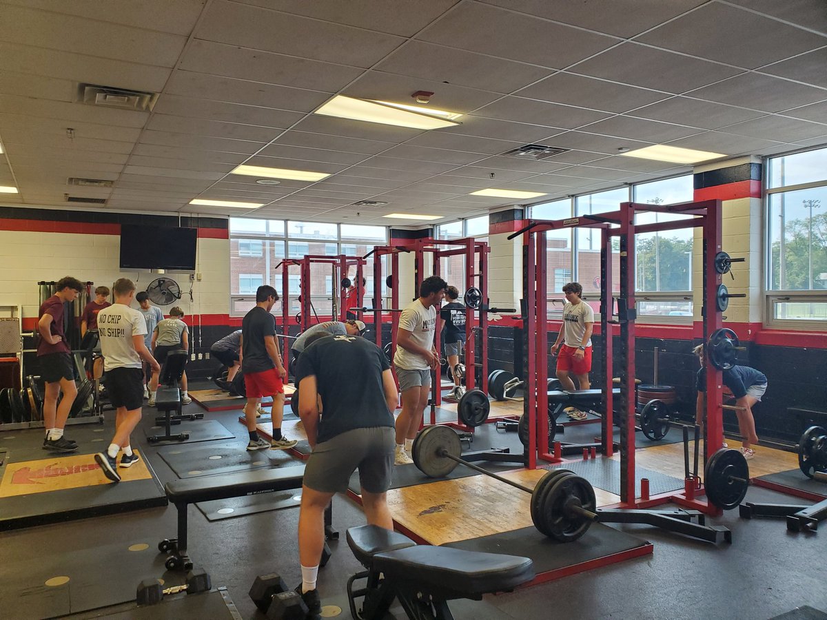 coachpudge8's tweet image. Where else would we want to be on a Friday in early September....last workout before we bring the Freshman in and introduce them to techniques on Tuesday. Good luck to all our Football boys tonight!!
#WHERETHEMAGICSTARTS
#THEWARHAWKWAY
#MADISONBASEBALL
#30STRONGANDCOUNTING
#HUNT7
