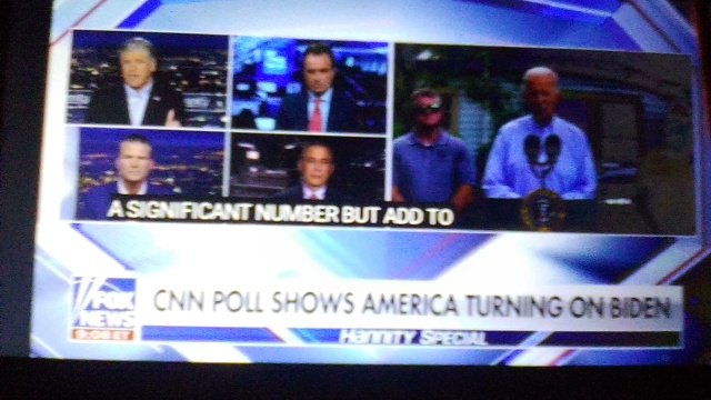 roberto00922861's tweet photo. @FoxNews Washington DC should sue the governments where the emigrants come from with tariffs. The Biden administration is not interested in providing a solution to the problem. https://t.co/nTNR9RrSwr