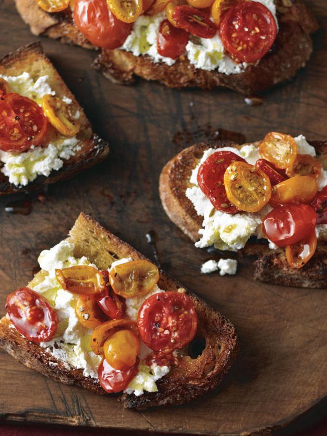 Still in summer mode. 🍅 

Bruschetta w/ Caramelized Tomatoes and Ricotta: bit.ly/45M5Cne