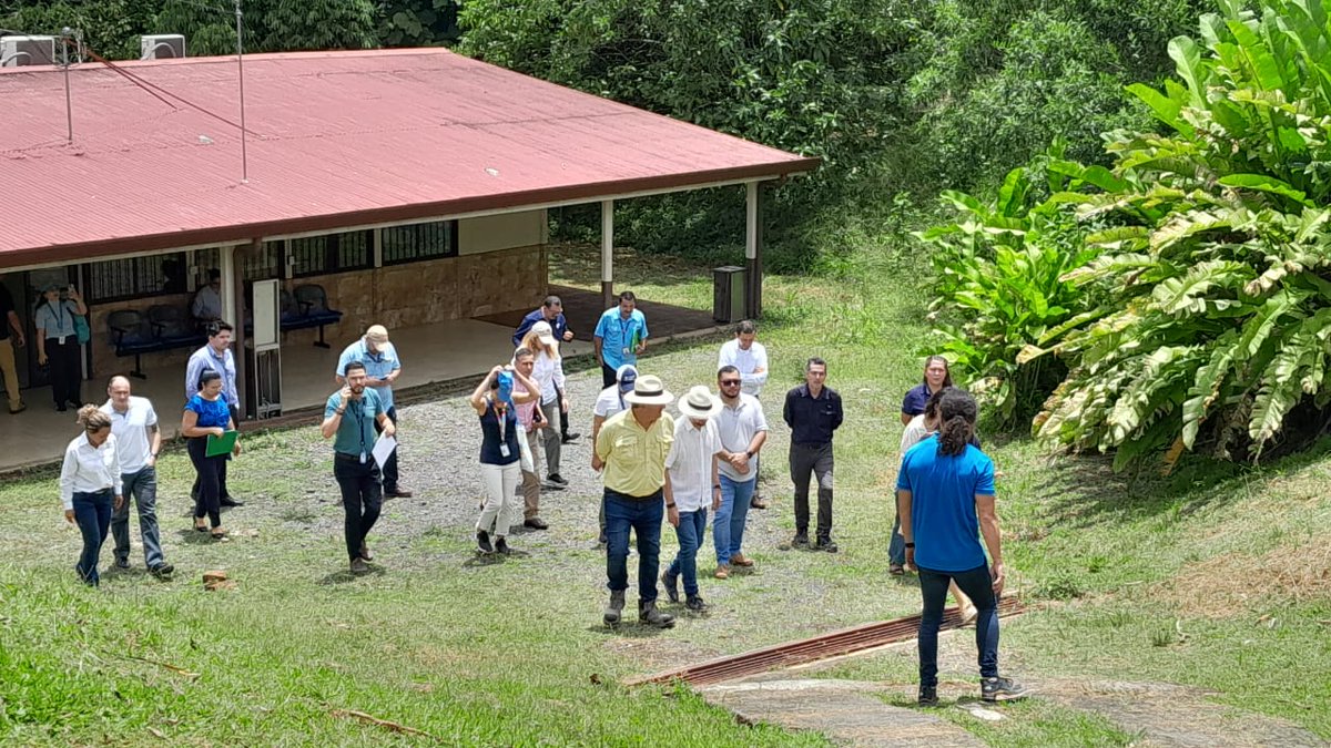 UNFPACostaRica's tweet photo. Acompañamos a ONU Costa Rica en una gira  por los #ODS  en #Puriscal cantón líder en la promoción del desarrollo sostenible, y uno de los primeros en presentar informe voluntario sobre el progreso de la #Agenda2030

 #SDGCHAMPION @UNCOSTARICA https://t.co/4PDCr9iC8s