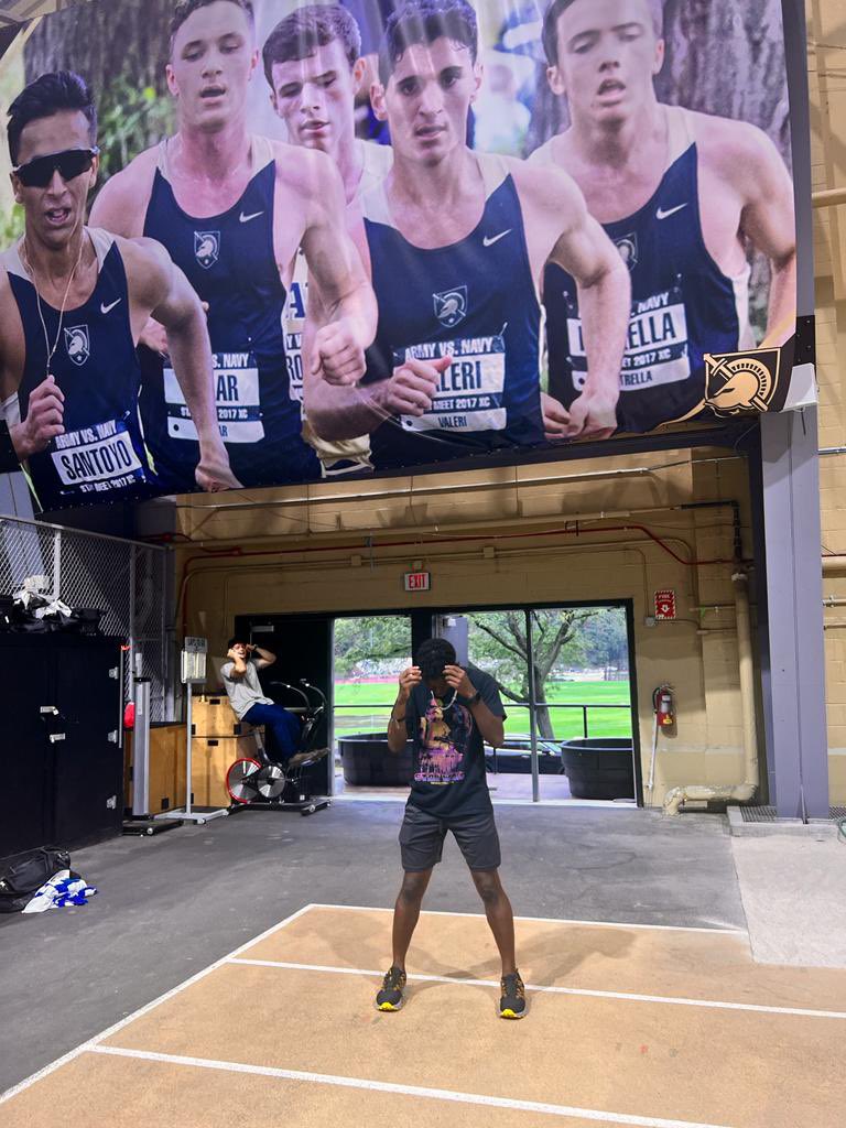 rahieumthedream's tweet photo. Had a 5k run around the prestigious campus of West Point 😤Staying in shape while visiting! Can’t wait for the Army Vs Delaware game tomorrow! #GoArmy 
@WestPoint_USMA @ArmyWP_TrackXC @GoArmyWestPoint @I_Play_D @bedrocksportshi @TrackHawaii @SaltOic https://t.co/liEzHWUwDf