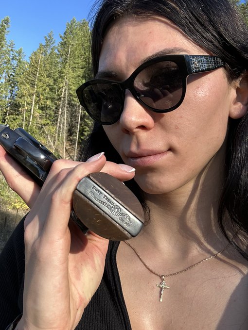 Don&rsquo;t tread on me.   #2nd #guns  #2ndAmendment https://t.co/fpSGWrfYhp<a href="/tag/2nd"class="tags">#2nd</a><a href="/tag/guns"class="tags">#guns</a><a href="/tag/2ndamendment"class="tags">#2ndAmendment</a>
