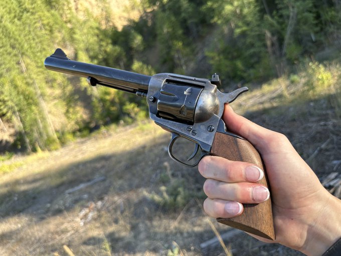 Don&rsquo;t tread on me.   #2nd #guns  #2ndAmendment https://t.co/fpSGWrfYhp<a href="/tag/2nd"class="tags">#2nd</a><a href="/tag/guns"class="tags">#guns</a><a href="/tag/2ndamendment"class="tags">#2ndAmendment</a>