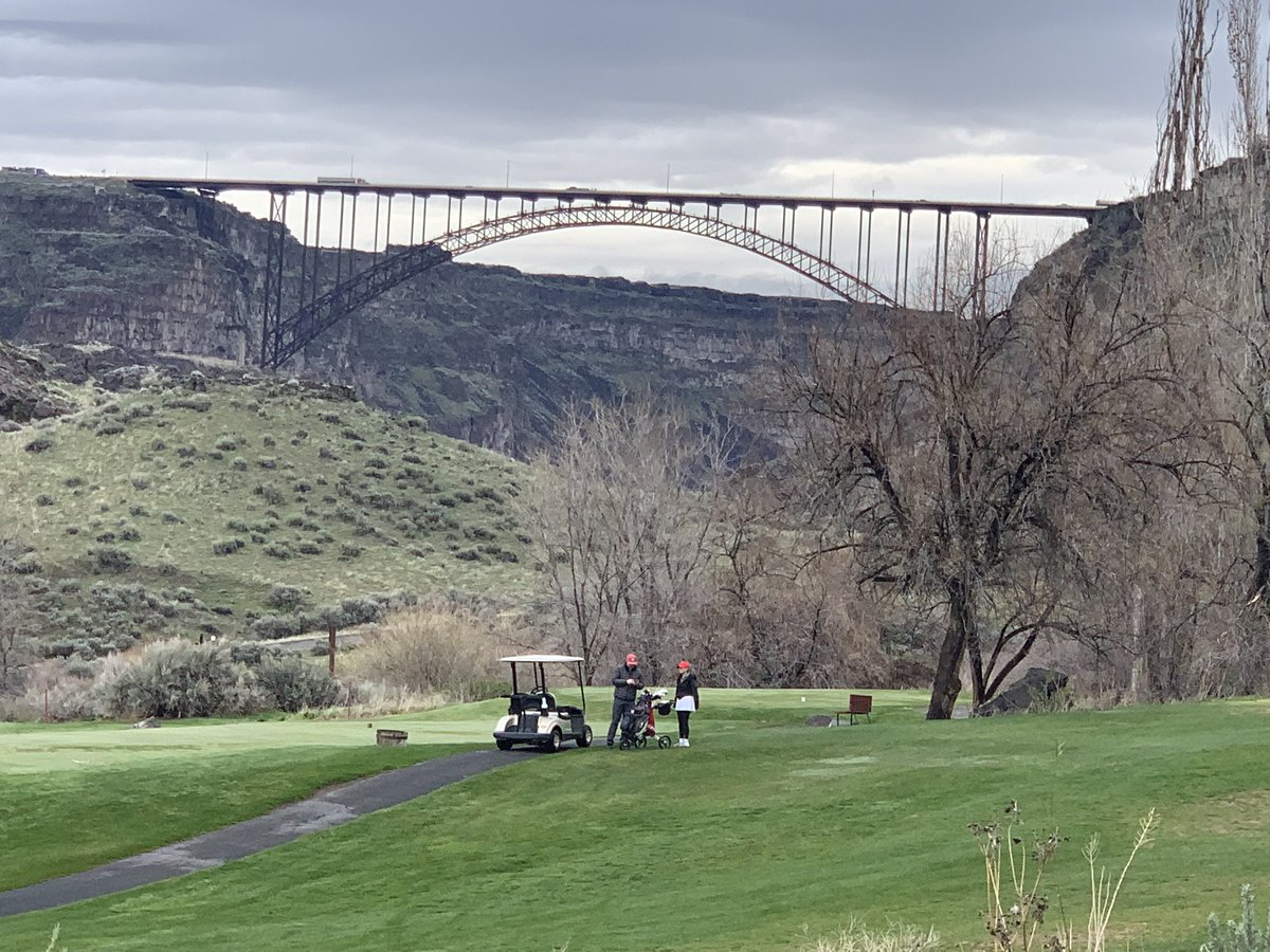 Tribefan311's tweet photo. @chasingscratch0 ever golf in a gorge?  With base jumpers launching off a bridge? Public on one side of river, private on the other. C'mon over to S Idaho and we'll get you all the views. https://t.co/g3ZOXlKbep