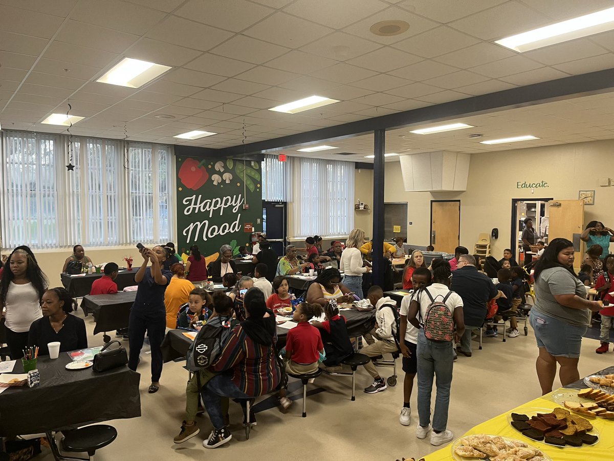 Jennifer Heinze tweet media