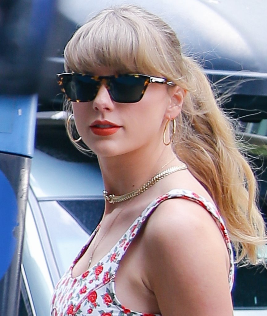 💬| <a href="/ATEEZofficial/">ATEEZ(에이티즈)</a>, Seonghwa revealed that he would love the group to collab with @TaylorSwift13

"on my table I have her album"