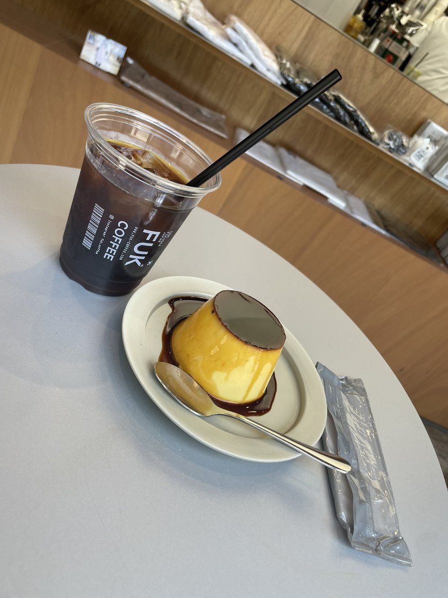 meg_mononofu's tweet photo. コーヒー目的だったのにプリンが
美味しすぎる件😋
たまご感強め、硬め、、
タンパク質取れるし実質朝ごはん🤣
トレーニーには嬉しいプリン🍮
やぱ福岡好き💜
#ももQ
#もぐさんの福岡遠征日記
#FUNCoffee https://t.co/poZEFX00jR