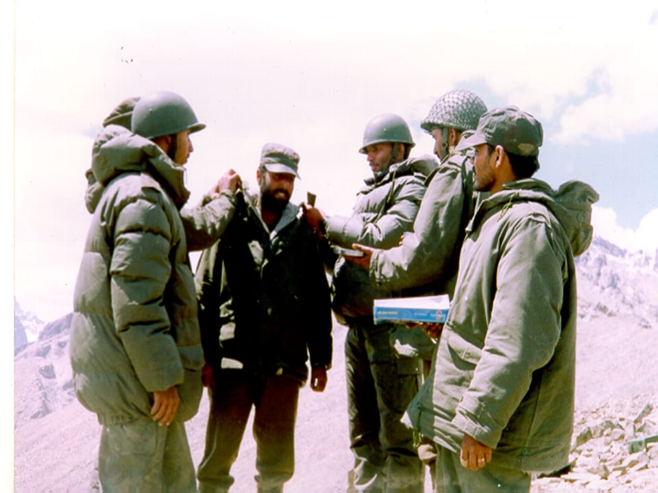 YkJoshi5's tweet photo. Happy Birthday to the Legendary Captain Vikram Batra, PVC (P)
May you be happy in the sky above !!
Bravest of Braves !
Teevrah Terah !
Durge Mata ki Jai !
Jai Hind 🇮🇳 https://t.co/0PJzNw8yuS