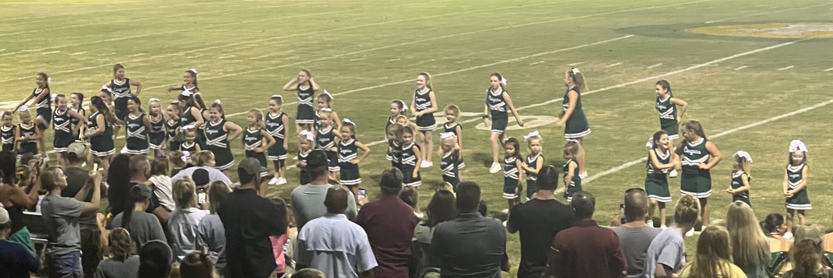 Halftime at Central Hinds
Bowling Green 7 CHA 6
Central Hinds to receive the 2nd half kickoff. <a href="/cha_cougarsfb/">Central Hinds Football</a> <a href="/blake_levine/">Blake Levine</a> <a href="/MSGRIDIRON/">Chris Brooks</a> <a href="/DdavisBradley/">Bradley Davis</a>