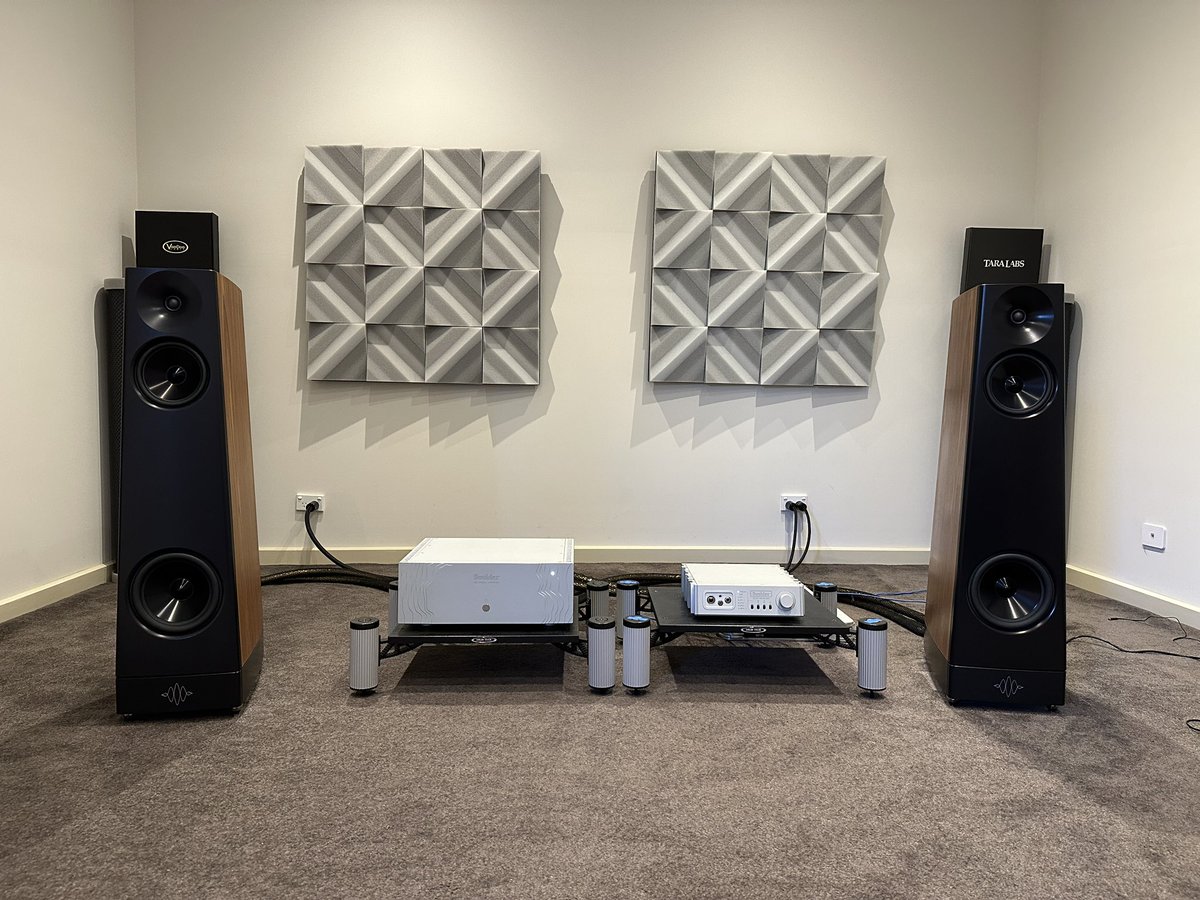 Absolute Hi End (@absolute_hi_end) on Twitter photo Boulder Amplifiers, Inc. 1161 power amp and 812 Preamp / DAC / Streamer driving an amazing YG Acoustics Ascent speakers. Wired with ZenSati siLenZio cables on Solid Tech Hybrid stands at Absolute Hi End <a href="/YgAcoustics/">YG Acoustics</a> <a href="/BoulderAmps/">Boulder Amplifiers, Inc</a> Boulder Amplifiers, Inc. 1161 power amp and 812 Preamp / DAC / Streamer driving an amazing YG Acoustics Ascent speakers. Wired with ZenSati siLenZio cables on Solid Tech Hybrid stands at Absolute Hi End <a href="/YgAcoustics/">YG Acoustics</a> <a href="/BoulderAmps/">Boulder Amplifiers, Inc</a>