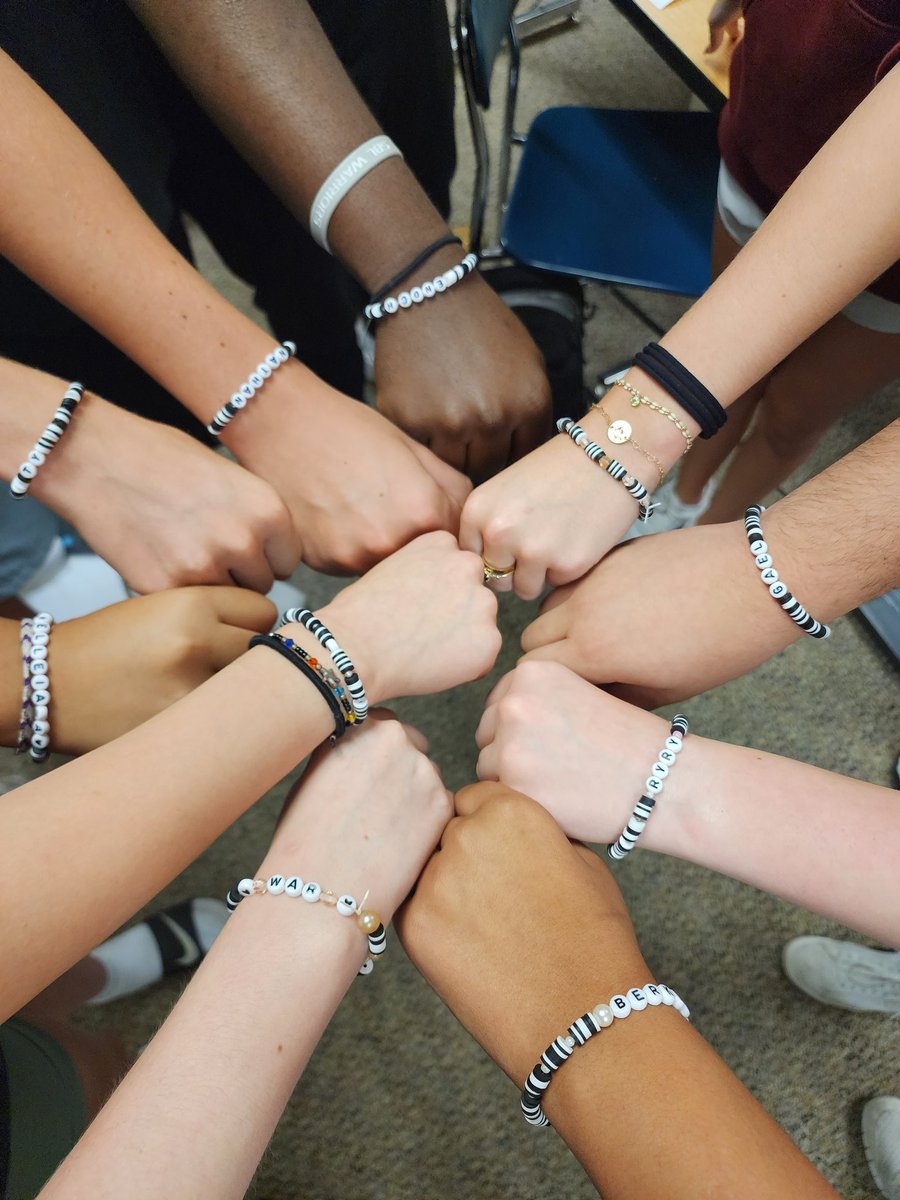 pomerjul16's tweet photo. Upgraded our binary bracelets today to practice conversion. Took this pic and just thought how cool it was that in 1 picture it encompasses everything #codedotorg stands for when it talks about computer science for all. Great reminder for me on a Friday!  #CS4all #cs4ia https://t.co/PWYGepHlmZ