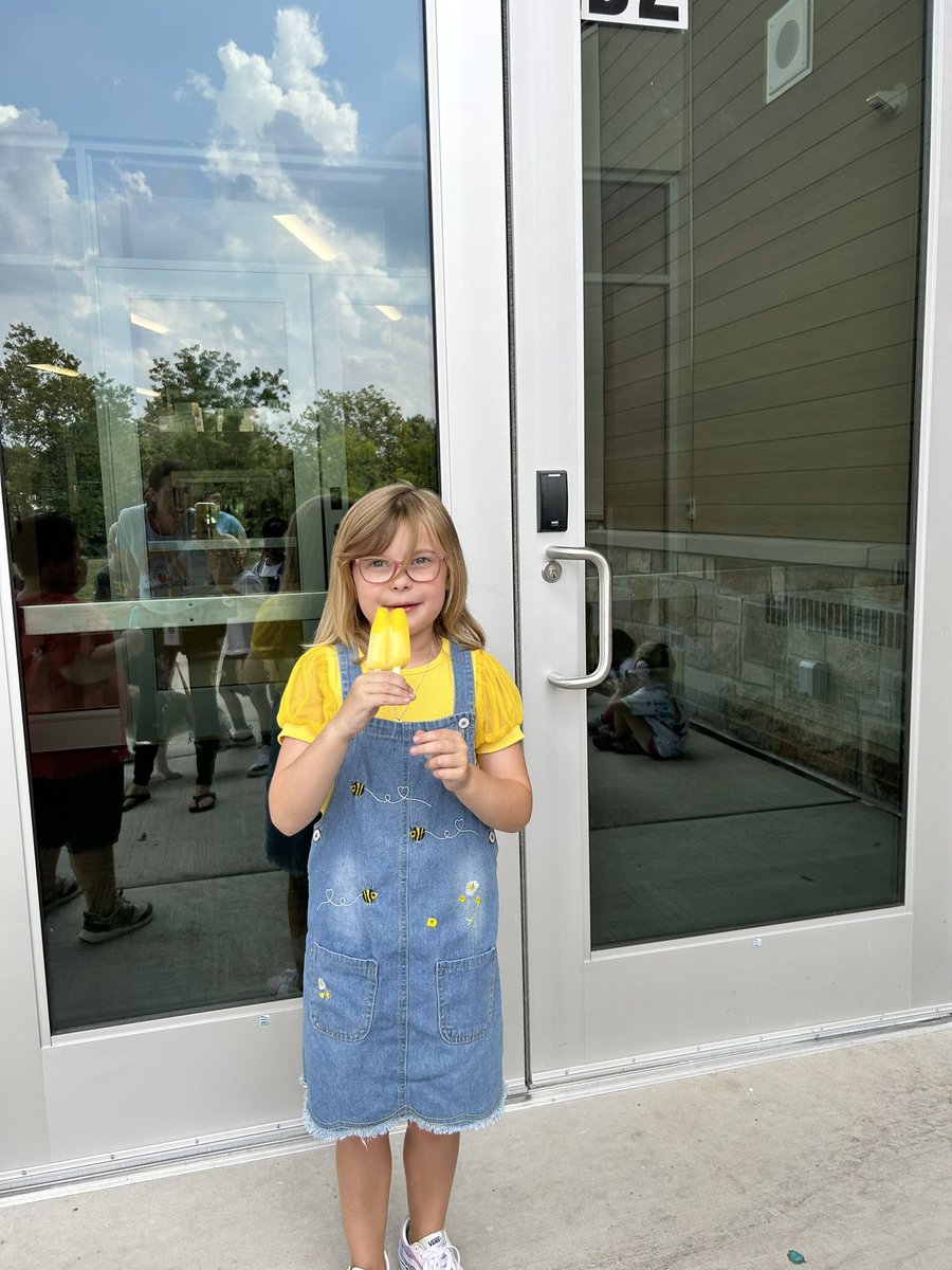 Beth Traczykiewicz tweet media