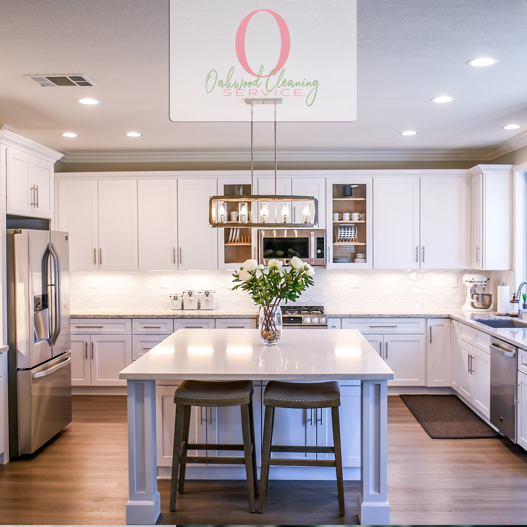 OakwoodCleanDay's tweet image. 🧼✨ Keepin&apos; it fresh and clean in the kitchen! 🌿✨ There&apos;s something about a tidy kitchen that just brings good vibes. 😌✨ #CleanKitchenVibes #TidySpaces #GoodVibesOnly