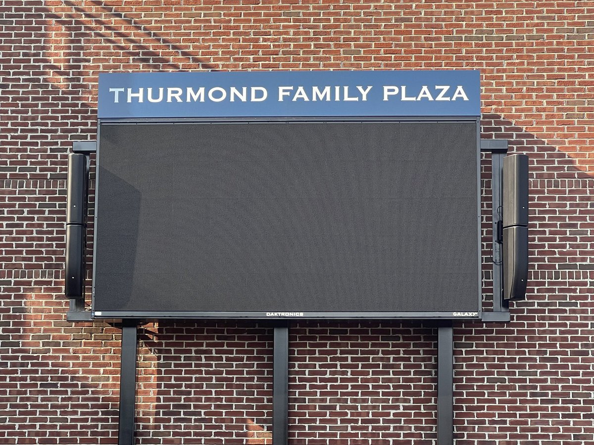 Big Things Happening at ODU! Huge thanks to the Thurmond Family! 🔗: bit.ly/3LhMOE9 #ReignOn | #DDT