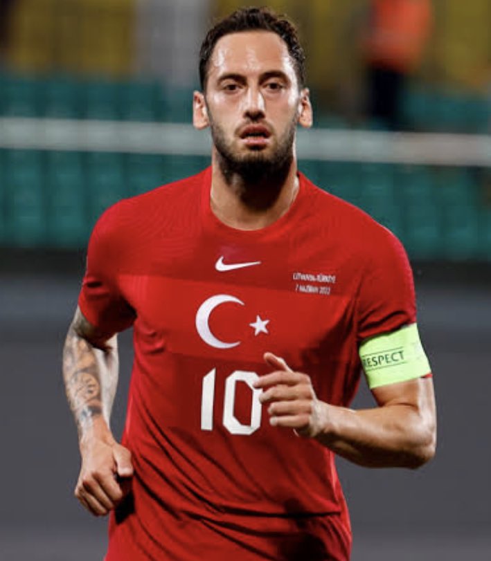 yok aga adam tr topraklarında top oynayamıyor ciddi ciddi inter formasıyla da denedik hani olmadı finalde türkiyeyle sorunu mu var bunun