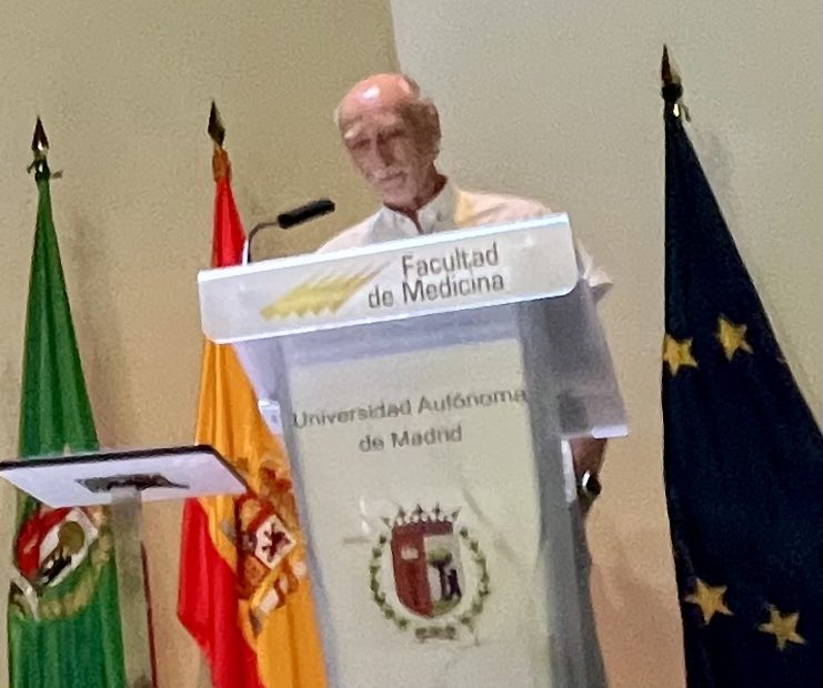 Inauguración del Programa de Posgrado en Biociencias Moleculares de la UAM <a href="/UAM_Madrid/">UAM Autónoma Madrid</a> con nuestra Rectora <a href="/_amayamendiko/">Amaya Mendikoetxea UAM</a> 
<a href="/CienciasUAM/">Facultad de Ciencias</a> 
Una conferencia excelente del Profesor. Alfonso Valencia <a href="/Alfons_Valencia/">AlfonsoValencia alfonsovalencia.bsky.social</a>
 <a href="/ClusterUy/">Centro Nacional de Supercomputación</a> 
Un placer el haber asistido a este Acto