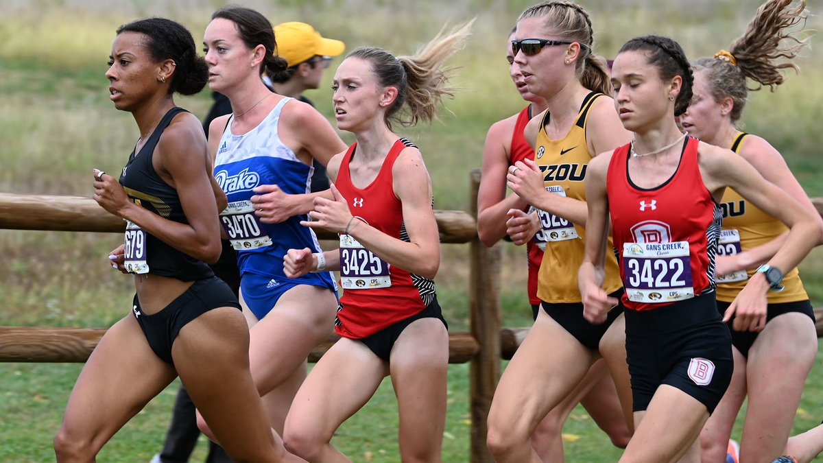 ScoutSportsDesk's tweet photo. New coach, no problem.

@BradleyXCTrack picked up right where they left off last year and won both races at Western Illinois.

Michael Savoie has the recap:

https://t.co/RKGKAhD3H5 https://t.co/y2yvOYRSYx