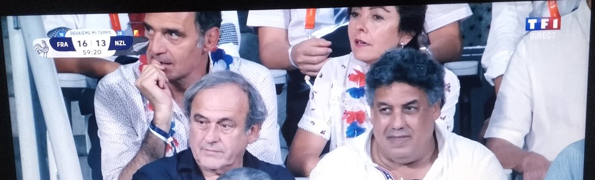 Myriam_Bensalah's tweet photo. #DidierDeschamps, #DanCarter, #MichelPlatini, #SergeBlanco, #RobertoCarlos et #GeorgeRussell sont les Prestigieux Invités de ce Match d'Ouverture de la #RugbyWorldCup2023. #FranceAllBlacks #FranceNouvelleZélande #GreatChampions #TheGOAT #ChampionsDuMonde #ChampionsDEurope 😊👏🏆 https://t.co/tXeorFPtmk