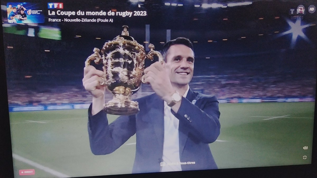 Myriam_Bensalah's tweet photo. #DidierDeschamps, #DanCarter, #MichelPlatini, #SergeBlanco, #RobertoCarlos et #GeorgeRussell sont les Prestigieux Invités de ce Match d'Ouverture de la #RugbyWorldCup2023. #FranceAllBlacks #FranceNouvelleZélande #GreatChampions #TheGOAT #ChampionsDuMonde #ChampionsDEurope 😊👏🏆 https://t.co/tXeorFPtmk