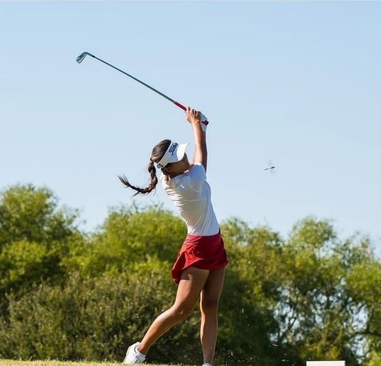 DaisyLuph's tweet photo. Power Aesthetics - Braided up to be both sporty and stylish.โณ๏ธโณ๏ธ
#golfchannel #golfcoursesnearme #golfgamesgolfgti #golftown #golfgalax #golf #put #golfclubs #golf5 #golf4 #drivingrange #golscores #titleist #golfnow #countryclub #golf #golfgirl https://t.co/2iGSgjn960