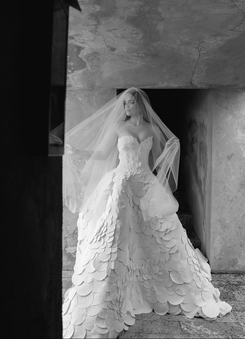 PopCrave's tweet photo. Joey King looks absolutely stunning for her wedding in Spain. 

📸: Norman &amp; Blake https://t.co/PJJ3x1vf2D