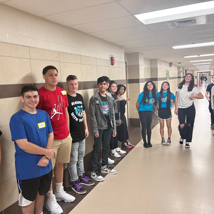 AbingtonSchools's tweet photo. That concludes the first week of the 2023-2024 school year! Thank you to our dedicated student volunteers, teachers and staff for embodying our back-to-school theme all week long: "One Mission. One Vision. One ASD." #ASDProud #back2schoolASD #oneASD https://t.co/AwEnhNG7L4