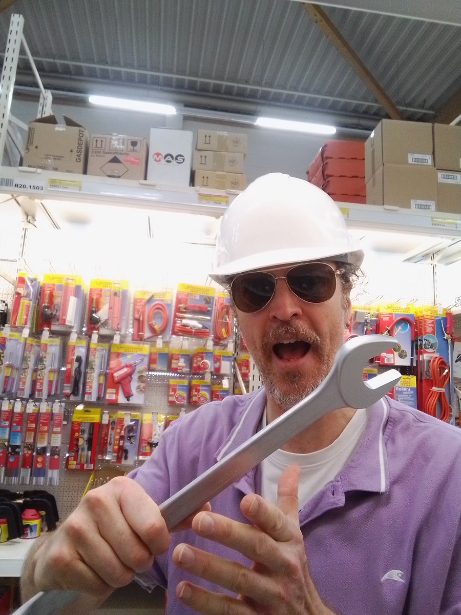 Daniel67786787's tweet photo. WARUM MCA ??? WHY MCA 😂🤣
Warum zur #FickendeHölle nochmal ??? 🕺💃🎶🥳
Magic Nights oder Magic Knights,das ist hier die Frage #SchleFaZ #CantStopTheMusic #VillagePeople #DiscoDancing #Dorfbewohnerdancing #YMCA #DiscoFieber #DiscoMania #Tele5 #LetsDance https://t.co/pk6J3Sl2f7