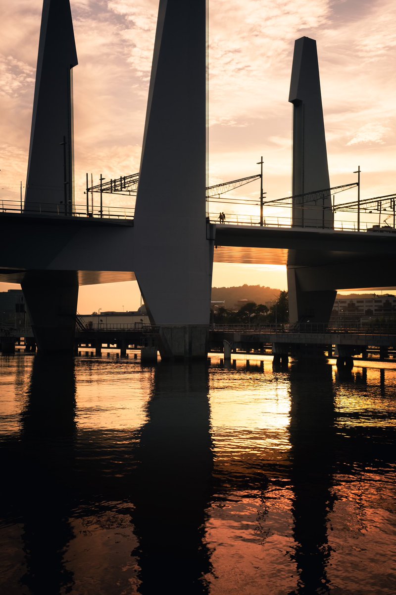 regalstudiosab's tweet photo. You were there in gold
#youwerethere #ingold #walkwithme #togetherwithme #takeawalk #coastalviews #sunsetshots #goldenlightphotography #shimeringocean #fujifilm #xpro3 #gothenburg https://t.co/ptM4jqZbCL
