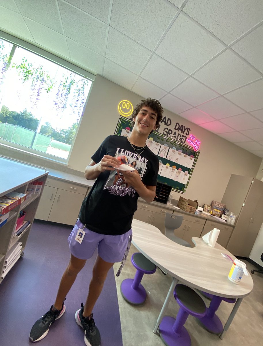 MrsElamPNG's tweet photo. We had a fun first week with our Peer Tutor! Good luck tonight, Mr. Shea!! 💜🏈   Let’s go Indians! https://t.co/jb2CHv6YUh