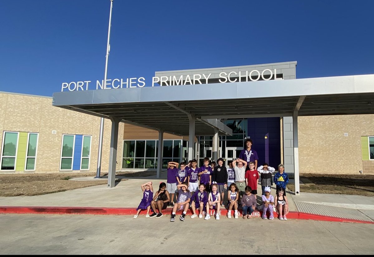 MrsElamPNG's tweet photo. We had a fun first week with our Peer Tutor! Good luck tonight, Mr. Shea!! 💜🏈   Let’s go Indians! https://t.co/jb2CHv6YUh