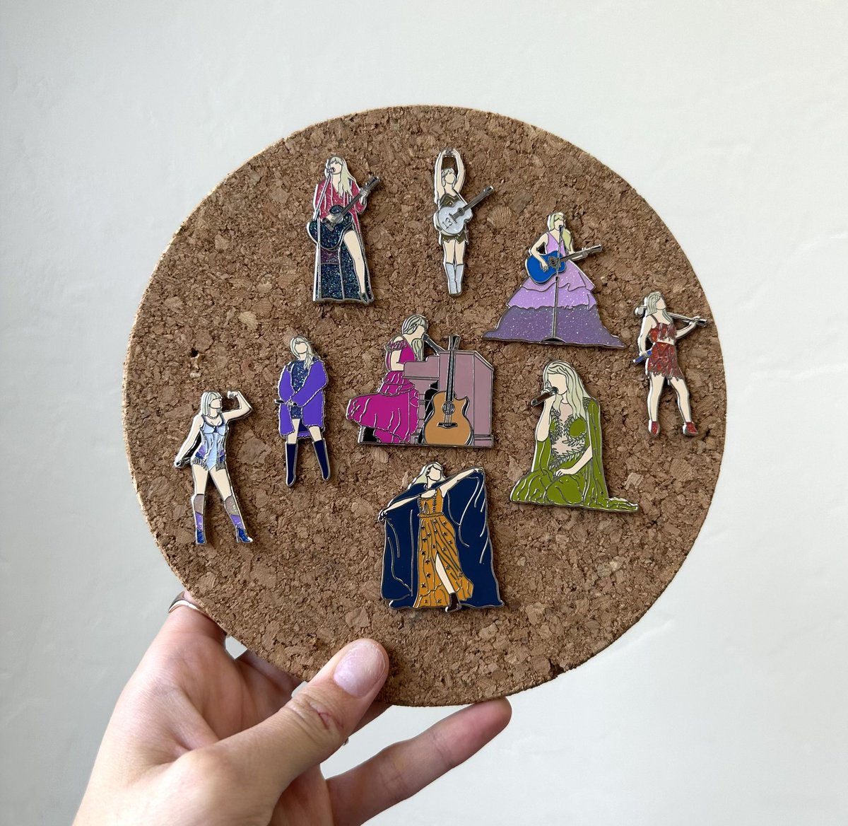 🩵💕GIVEAWAY💕🩵

Winner gets a set of my eras tour enamel pins! (You’ll get rep as well, it still in production)

To enter: follow me, RT and like this tweet, reply with your fav set on tour! 

Ends in 3 weeks