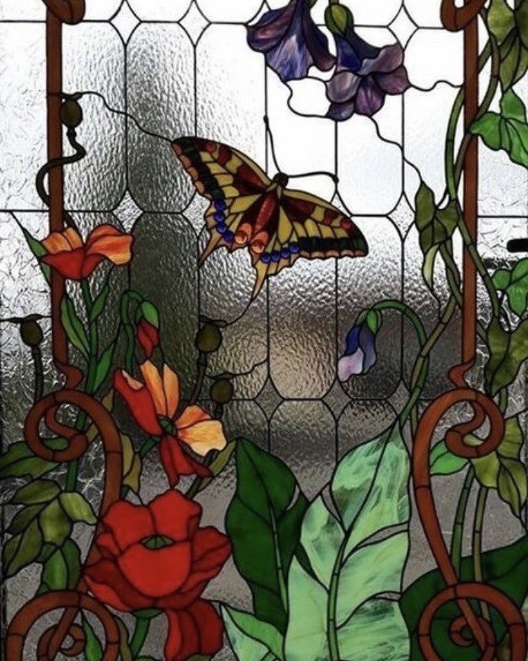 𝖲𝗍𝖺𝗂𝗇𝖾𝖽 𝗀𝗅𝖺𝗌𝗌 𝖻𝗒 𝖠𝗋𝗇𝗂𝗆 𝖲𝖼𝗁𝗎𝗅𝗍𝗓