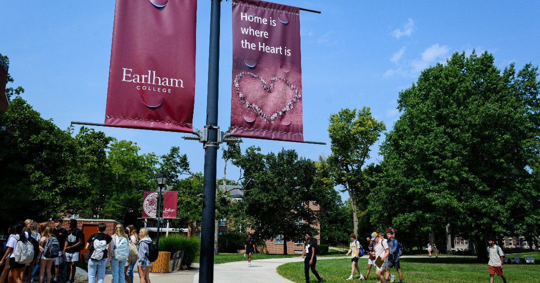 Proud moment for Earlham College! In a new report from the New York Times, we rank 13th in the nation for having the greatest economic diversity among our student body. Read more here 👉 nyti.ms/3LeVET4