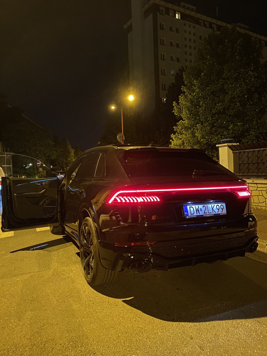 motorforms's tweet image. AUDI RSQ8 🥵