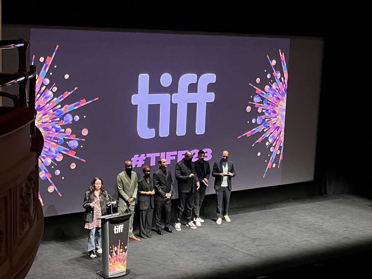 Bâtiment 5,  les indésirables, réalisé par Ladj Ly avec Alexis Manenti, Anta Diaw en présentation en 1ere mondiale au <a href="/TIFF_NET/">TIFF</a>. 😎🤩😎

<a href="/christofbarral/">Christophe Barral</a> <a href="/ToufikAyadi_/">Toufik Ayadi</a>