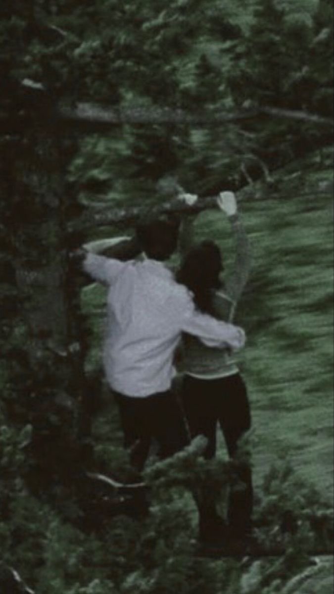 baby_nix19's tweet image. tiny who’s obsessed with vampires. walks around pretending they are one. “(title) look at mi fangs!!”
                                      X 
cg who plays into it. letting their tiny nom them. “wow so sharp! so cool tiny vamp!” 

#ageretwt #sfwageregression