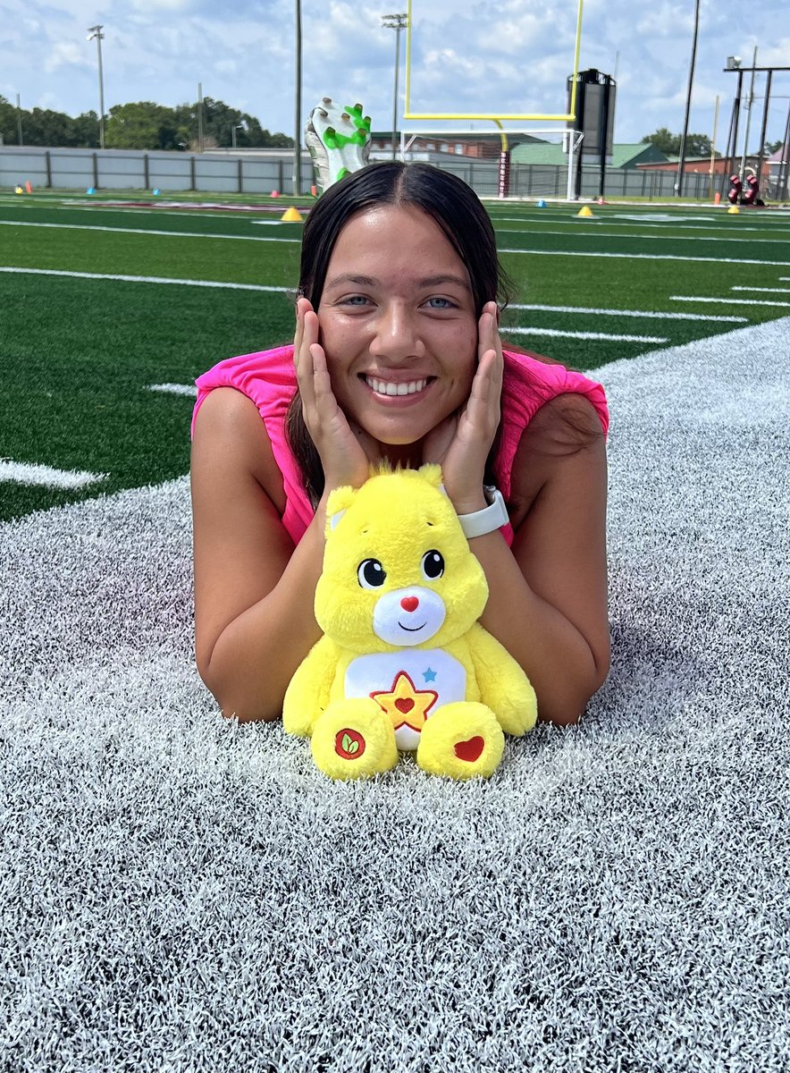 🎉 Huge Congratulations to Lexie our Beary Special Teammate of the week!! Always positive, respectful and willing to lend a helping hand! 💫Superstar Bear 🧸was also excited about it! Thanks to all of our players for a great week! <a href="/LBSDBearcats/">Long Beach Schools</a> <a href="/LB_Athletics/">Long Beach Bearcats</a>