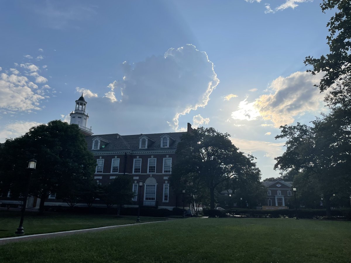 GiuliaTonon4's tweet photo. Campus is beautiful https://t.co/YQ2T33he7s