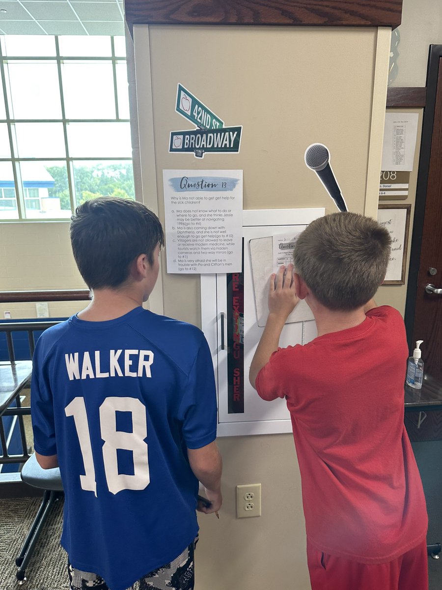 amyreiter's tweet photo. Ss read a book together and then follow a “Question Trail” to check comprehension and pique more interest. If they end up back at the same question, they must backtrack  and figure out the correct path. They loved it! 🥰 @HJHPanthers https://t.co/aK04IL4Ul3