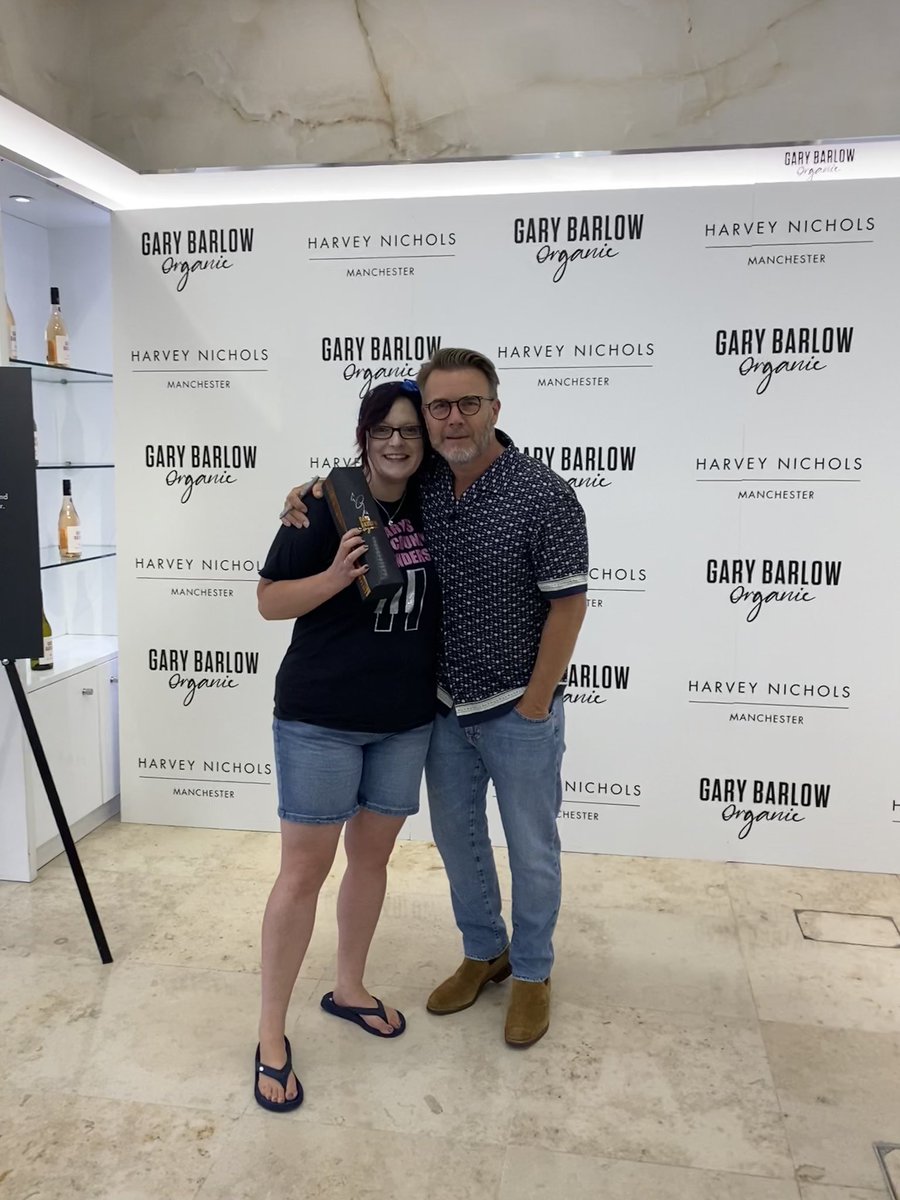 ClarePaddon's tweet photo. @lindseyforster2 were we really there?! @GaryBarlow yesterday still feels totally surreal. Can’t thank you enough for the pure joy and happiness you gave us, love being immersed in your Barlow bubble! There is no feeling like it. Our truly happy place ❤️😘
@GaryBarlowWines https://t.co/mJzfKxnkKT