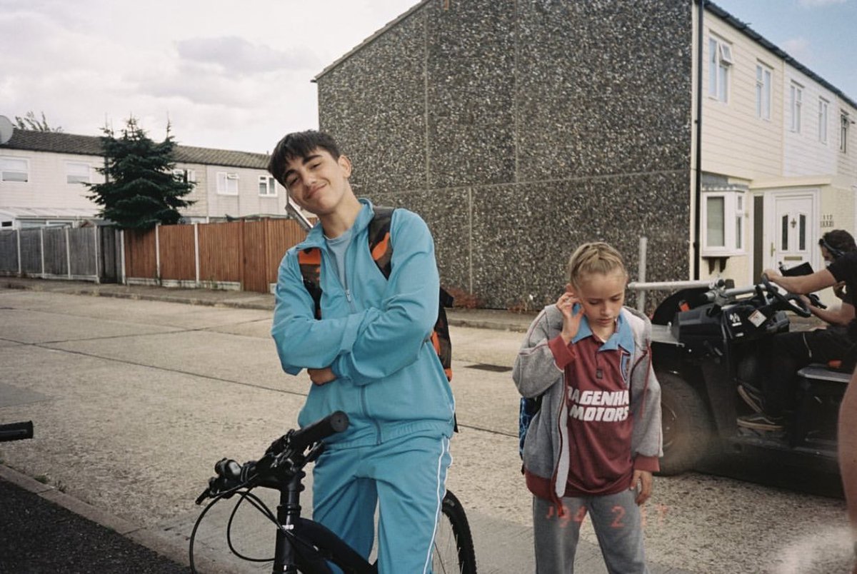 MadmanFilms's tweet image. A look behind the scenes of #Scrapper 💛 Opening in cinemas Thursday. 

📸: @maamw