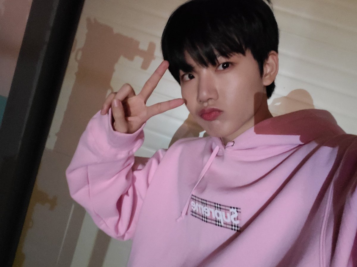 Junkyu Birthday GA 🥳

- 4 winners of random junkyu official pcs
- 5 winners of 50 php 
- ph only, winners will shoulder lsf

- like, rt, reply with tags

ROYAL JUNKYU BIRTH
#GeniusHitmakerJunkyuDay
#붐바라비_밤밤_짱규생일을_던진다
#ジュンギュはオラたちの最高アイドルだゾ