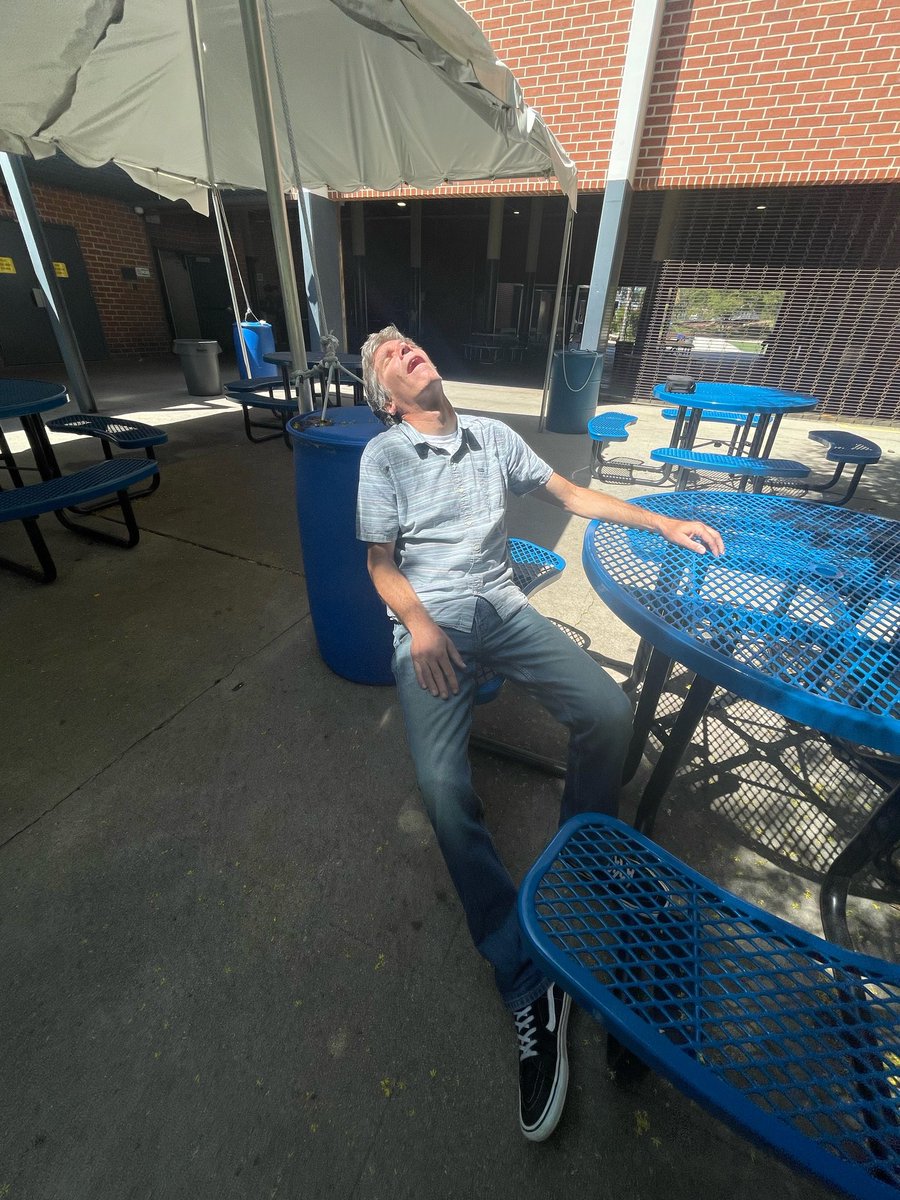 rosemontmiddle's tweet image. Student/teacher bonding is unique here at Rosemont. 😁 We had many teachers volunteer to be victims this year for our Rosemont Crime Scene Investigation program. 🔎 Forensics is fun! 🤓
#rosemontrocks #letsgetconnected #fakeblood #spartans