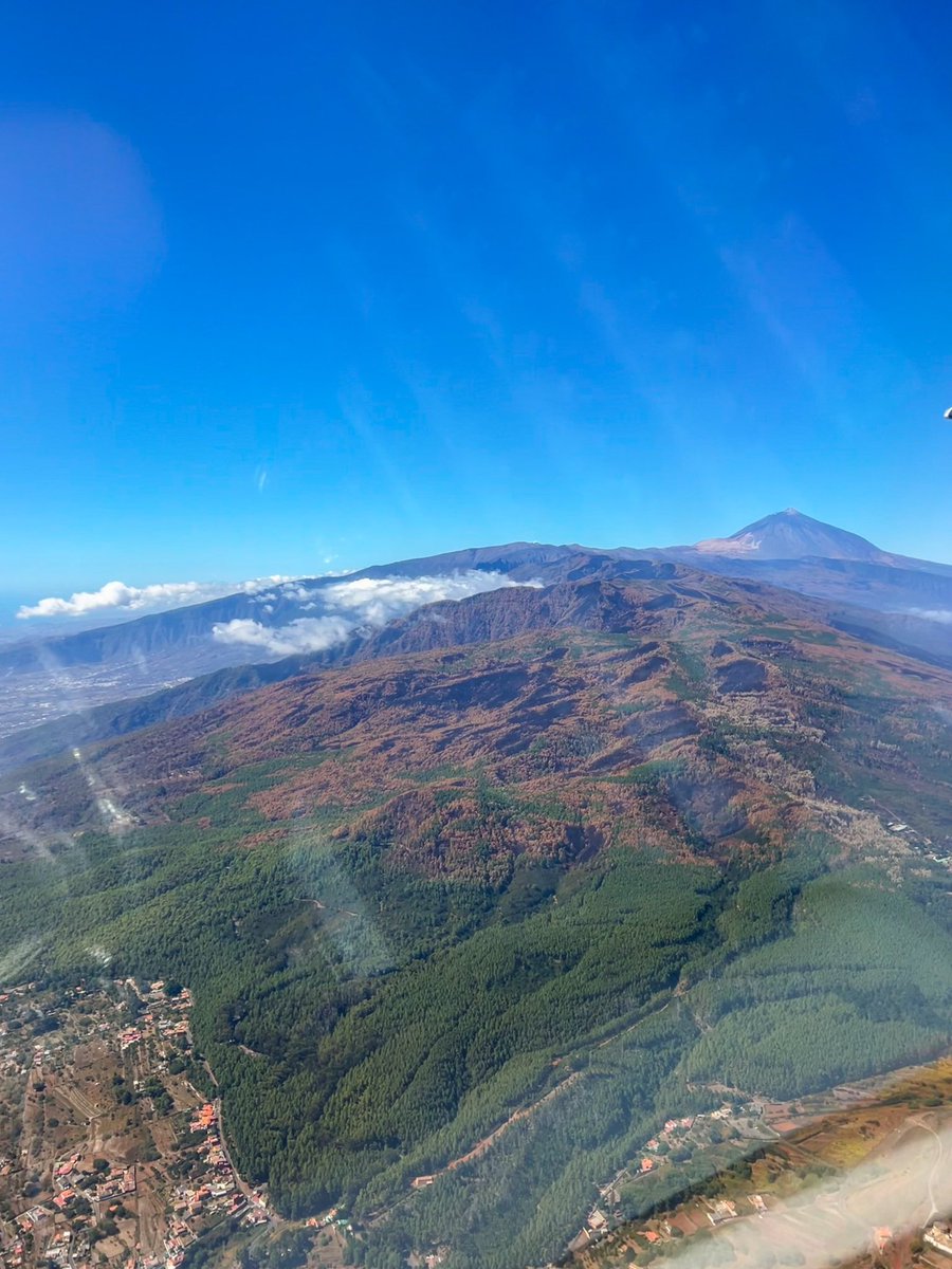 stani320's tweet photo. Here we can see areas affected by the wildfires in Tenerife 🙈 😢 #tenerife #teide #canaries https://t.co/U02drMxDFT