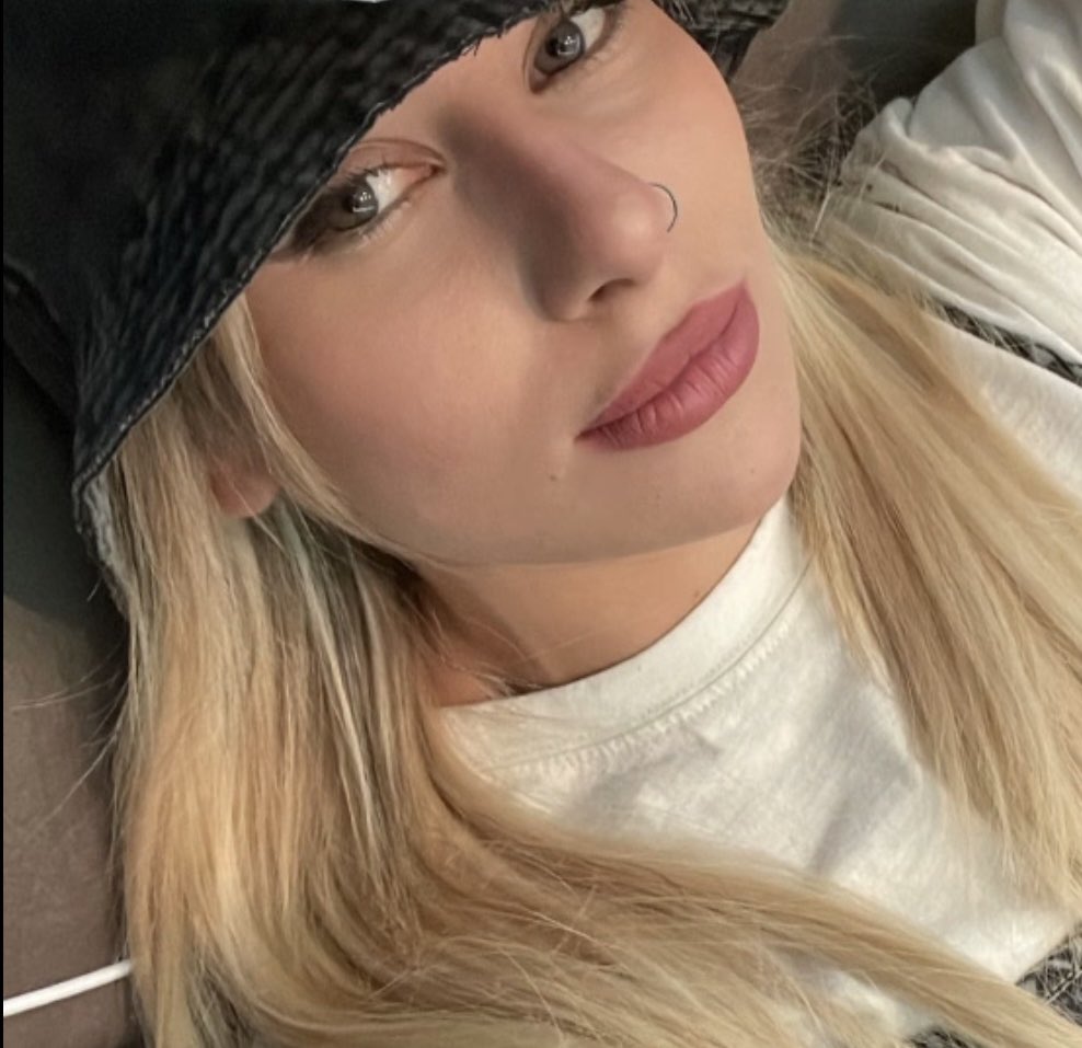Nanny904's tweet photo. A te che sei un uragano d'energia e hai reso quest'ultimo anno così speciale per tutti noi . 
Buon compleanno Miki 💘

#MICOL30BDAY #incorvassi https://t.co/ceFckkWznO